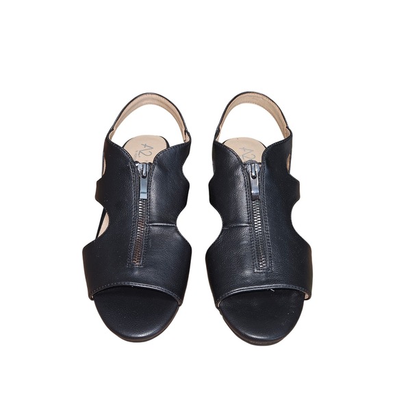 A2 by Aerosoles Black Wedge Sandals Women 8 - Picture 3 of 10